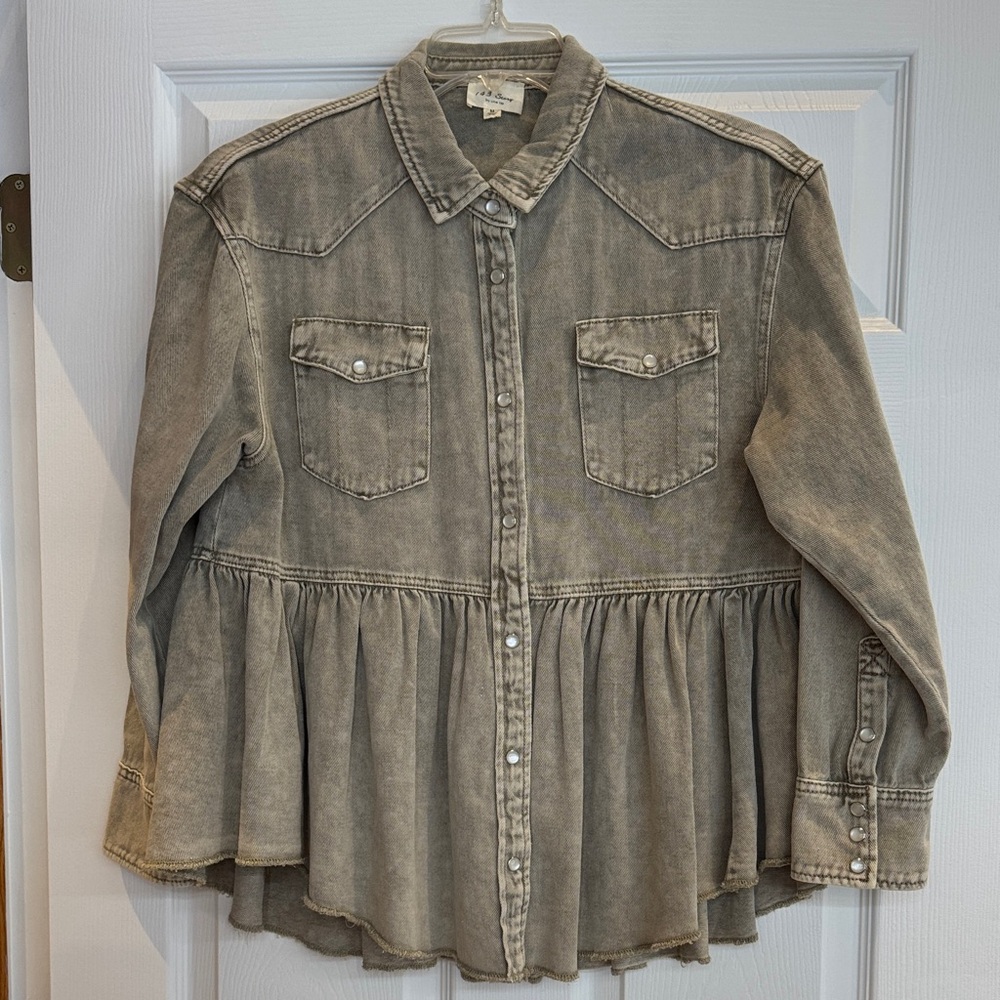 1.4.3. Story by Line Up Chambray Denim Peplum Shirt Jacket